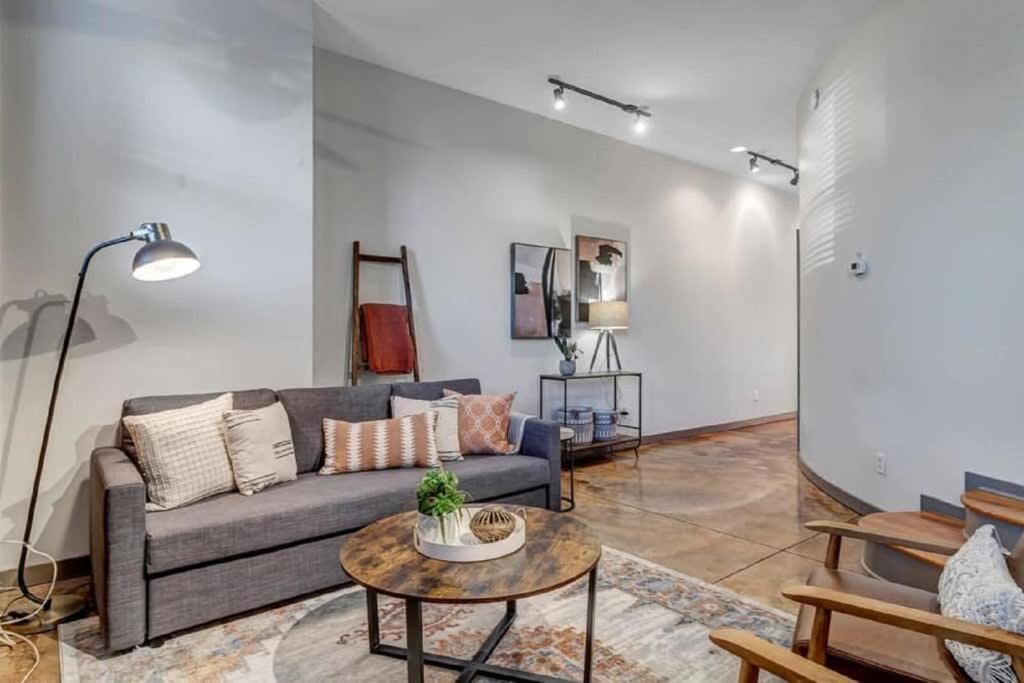 Modern, Insta-Worthy 2B Townhome In Walkable Springfield! แจ็กสันวิลล์ ภายนอก รูปภาพ